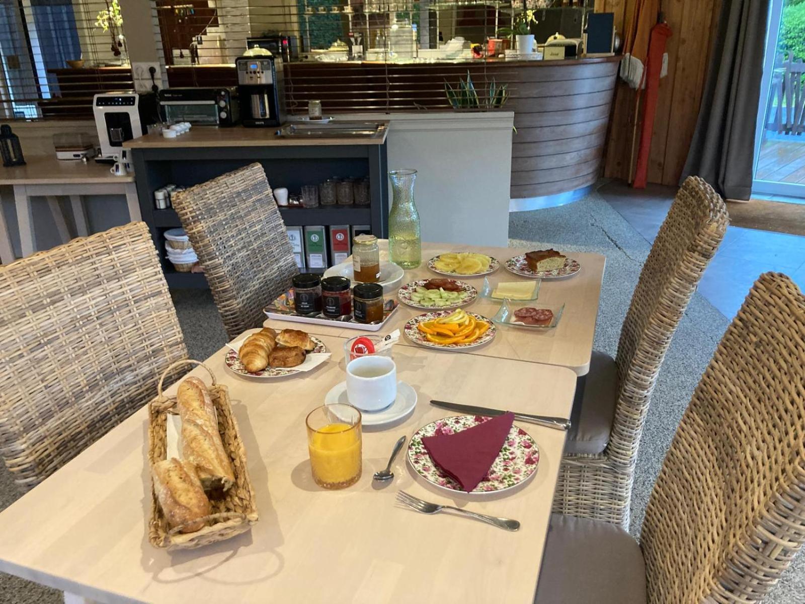 Hotel Le Boiate 아레즈 외부 사진